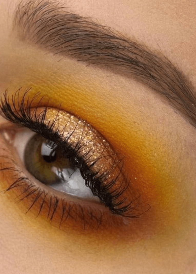 maquiagem amarela sombra laranja