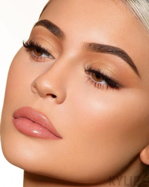 Maquiagem Simples: 60 ideias e poucos passos para treinar em casa Kylie Jenner