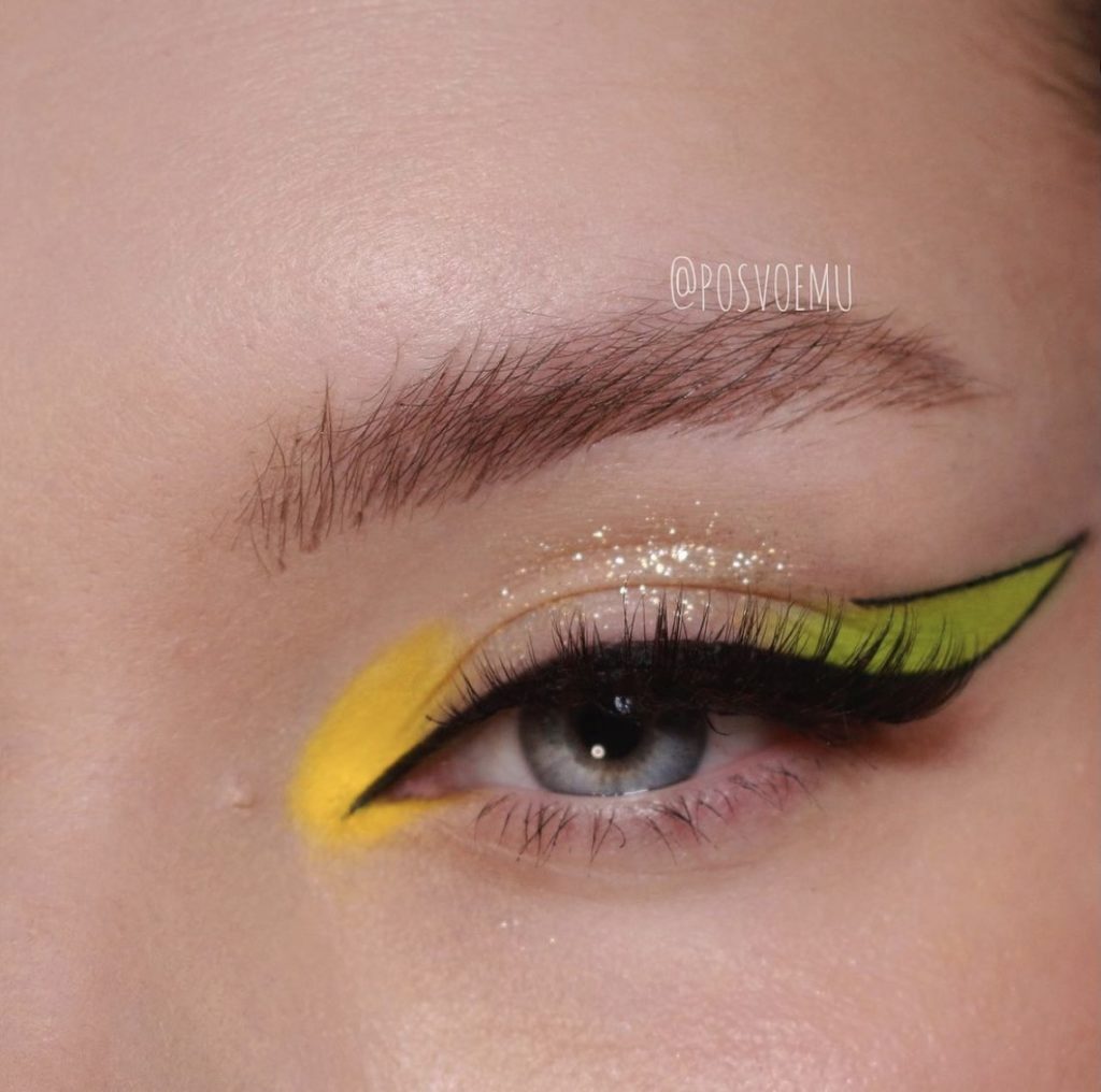 maquiagem verde e amarela